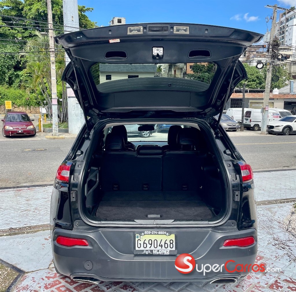 2018 Jeep Cherokee Latitude Plus — foto 11 / 11