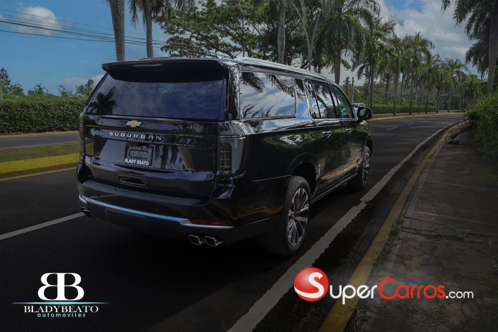 2026 Chevrolet Suburban Highcountry — foto 10 / 12