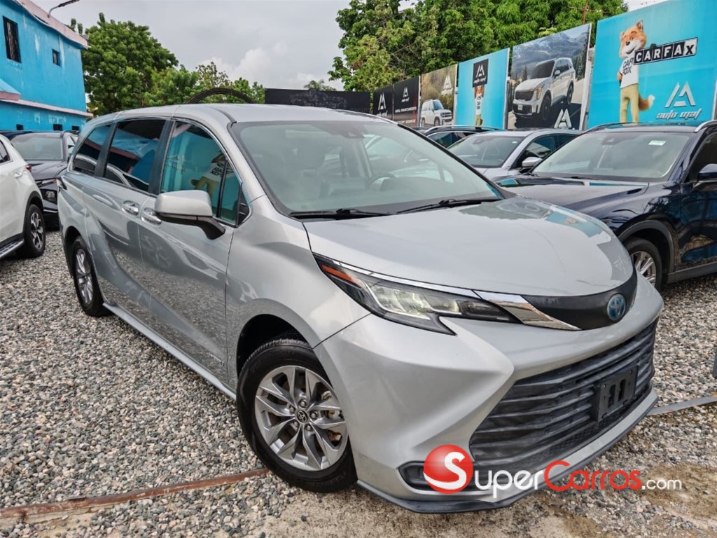 2021 Toyota Sienna LE