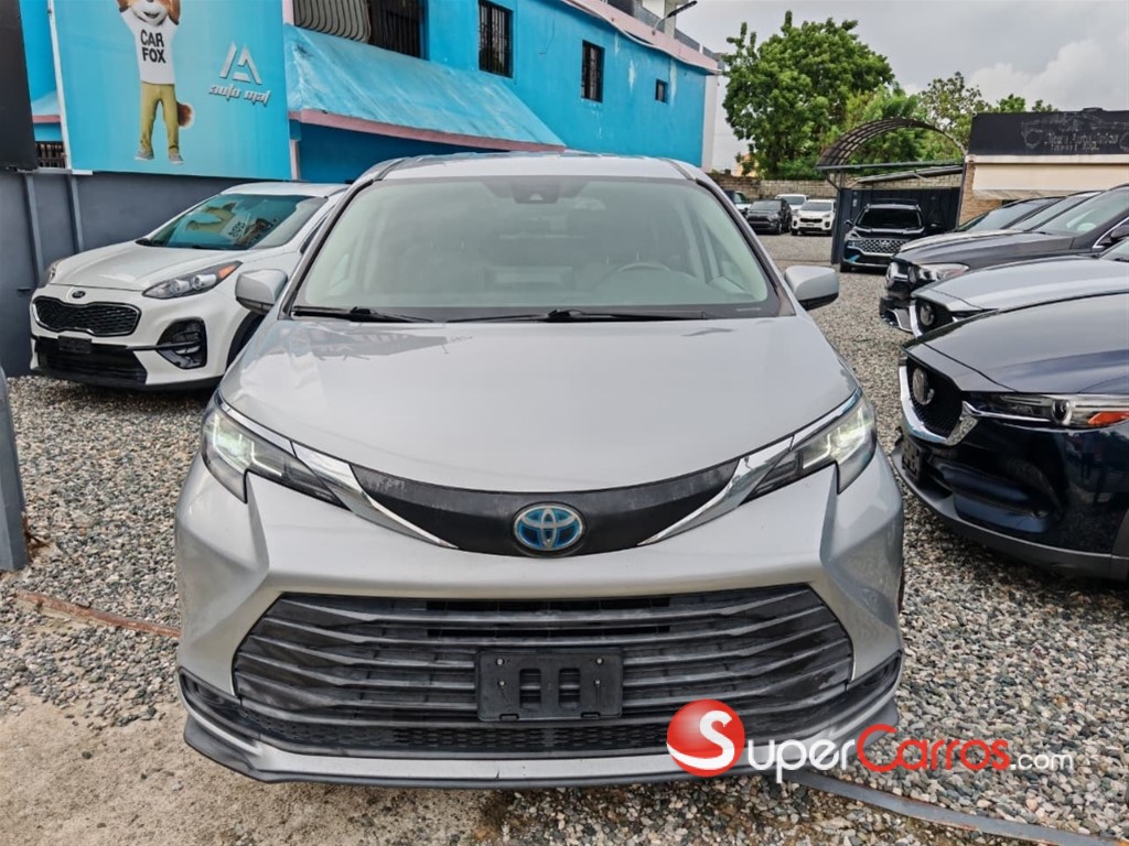 2021 Toyota Sienna LE — foto 6 / 12