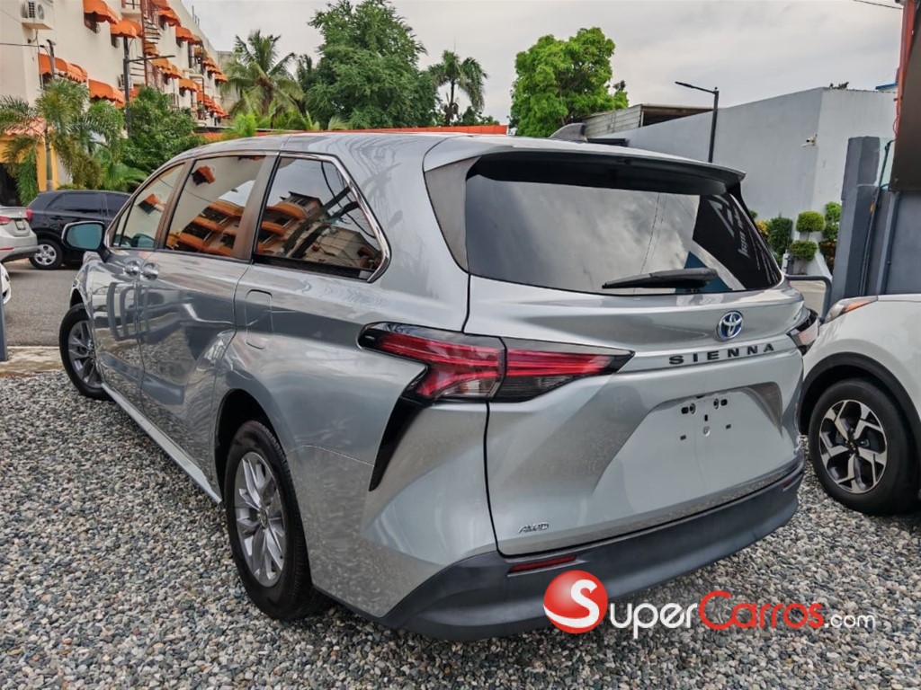 2021 Toyota Sienna LE — foto 7 / 12