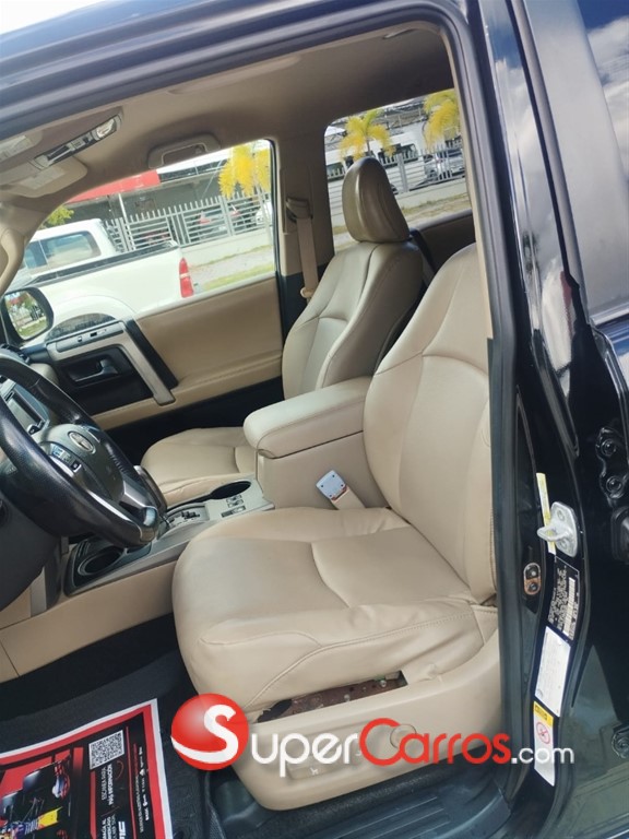 2010 Toyota 4 Runner Limited — foto 9 / 9