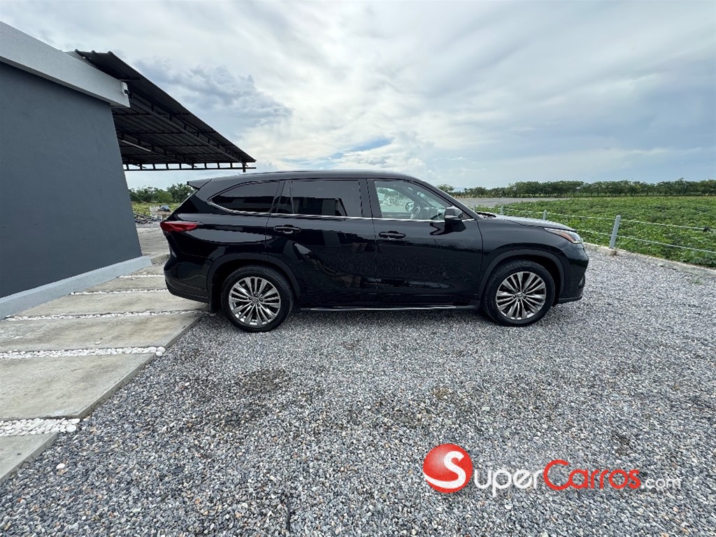 2020 Toyota Highlander Platinum — foto 5 / 12