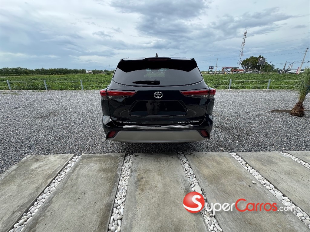 2020 Toyota Highlander Platinum — foto 6 / 12