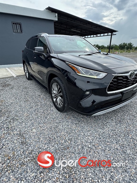 2020 Toyota Highlander Platinum — foto 7 / 12