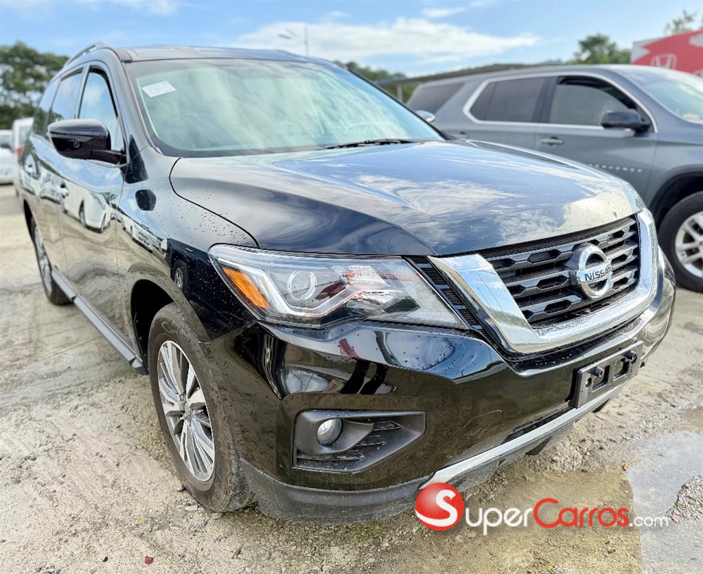 2019 Nissan Pathfinder SV — foto 2 / 8