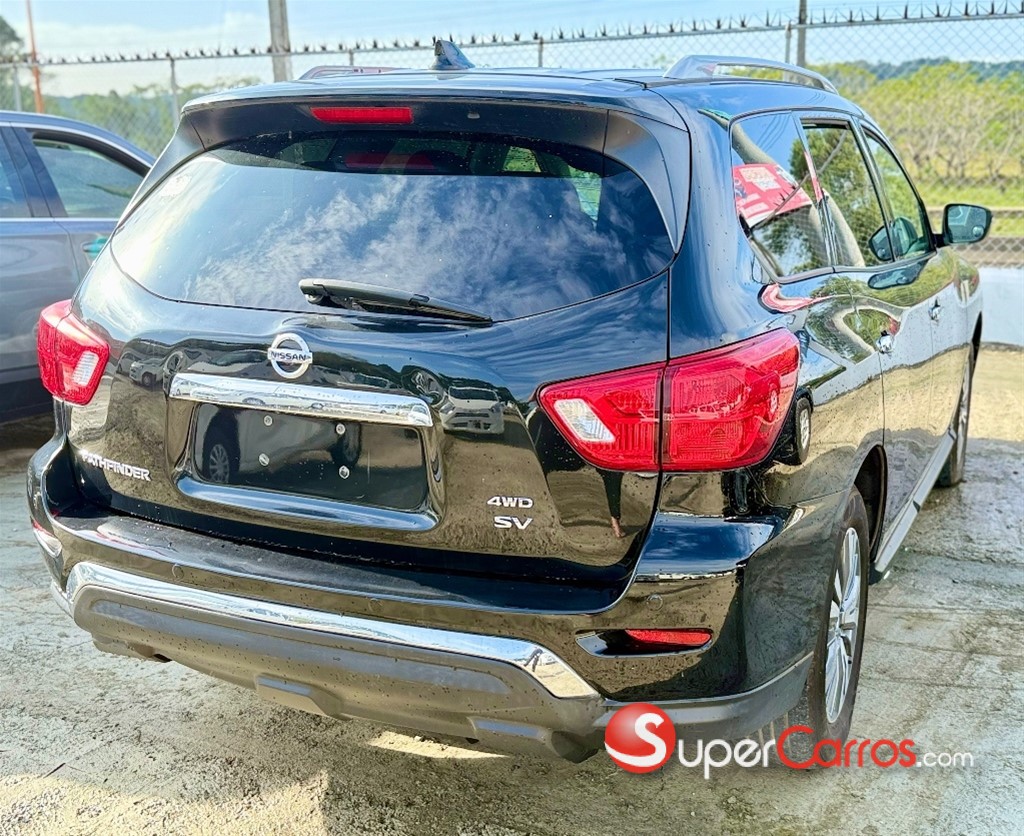 2019 Nissan Pathfinder SV — foto 5 / 8
