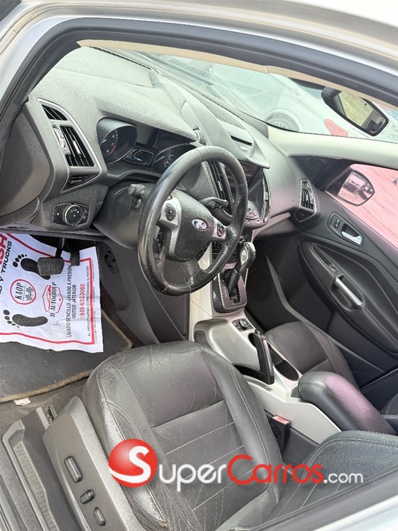 2013 Ford Escape Titanium — foto 9 / 11