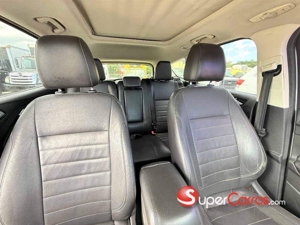2013 Ford Escape Titanium — foto 10 / 11