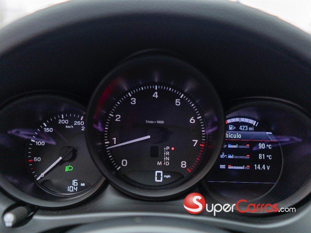 2025 Porsche Macan — foto 8 / 10