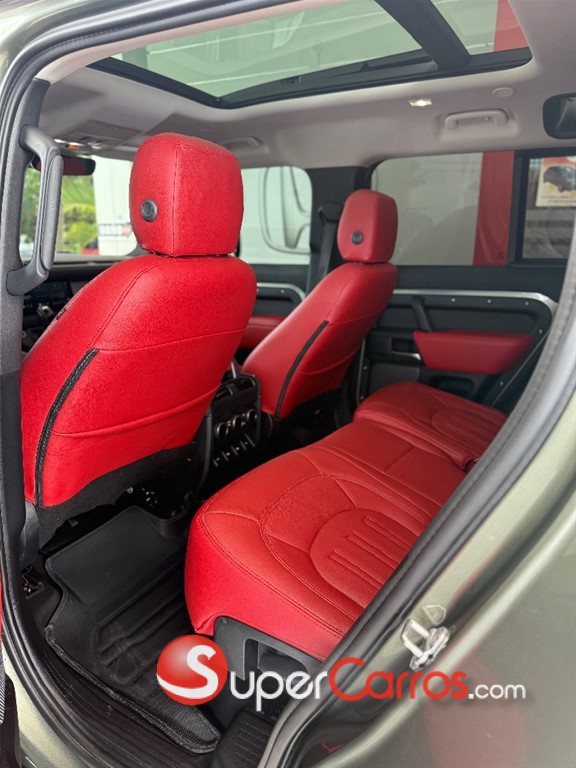 2020 Land Rover Defender 110 SE — foto 7 / 10