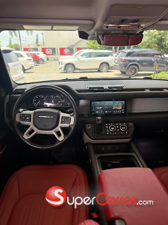 2020 Land Rover Defender 110 SE — foto 8 / 10