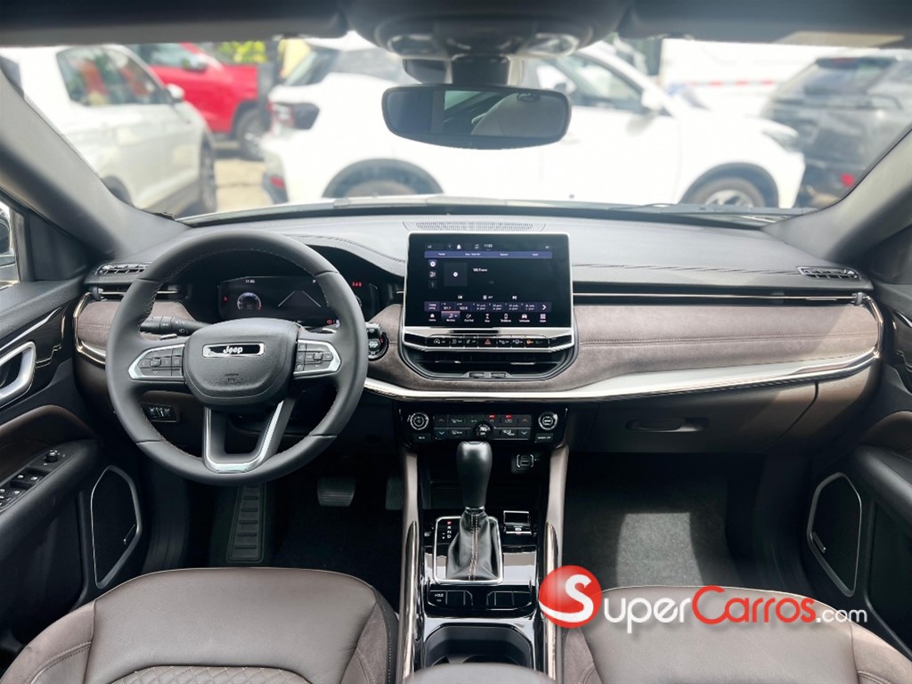 2024 Jeep Commander — foto 10 / 11