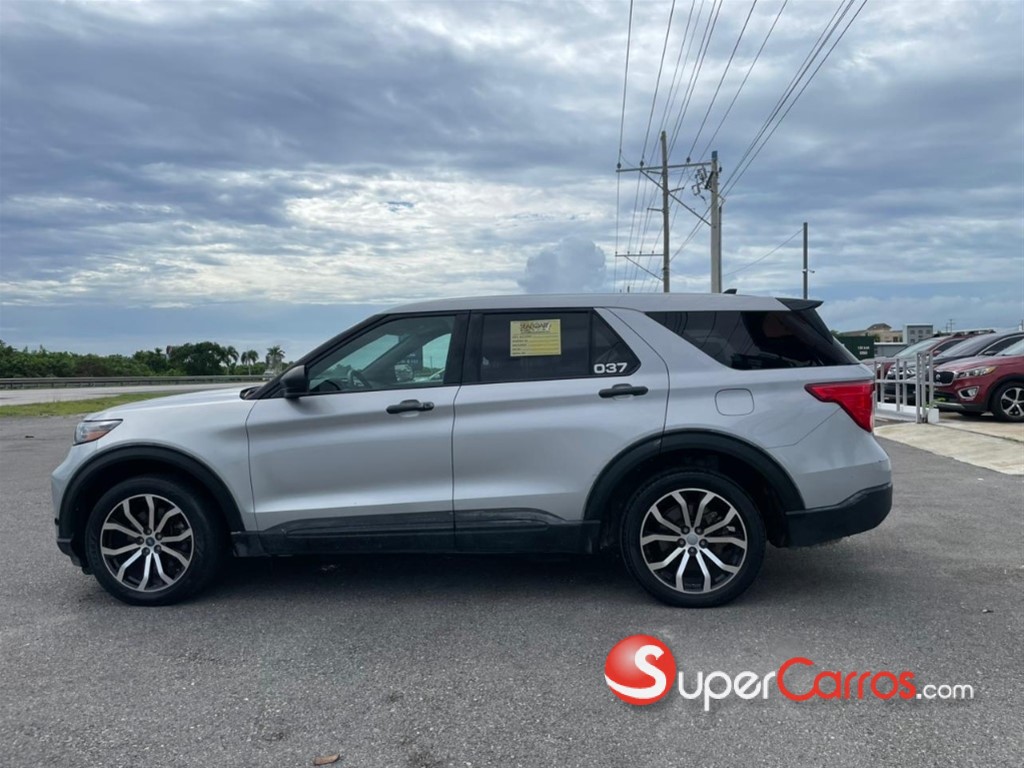2021 Ford Explorer Police — foto 6 / 9