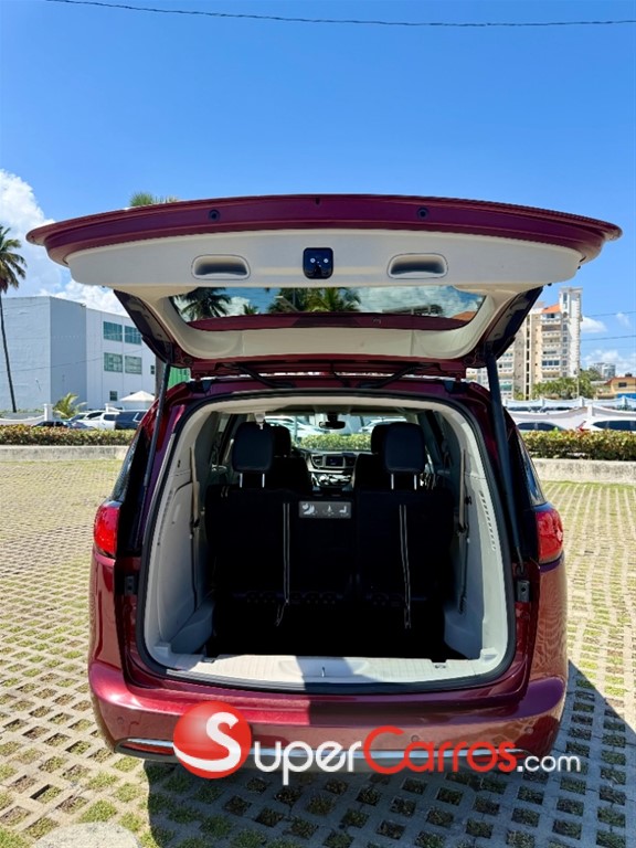 2019 Chrysler Pacifica Touring — foto 4 / 7