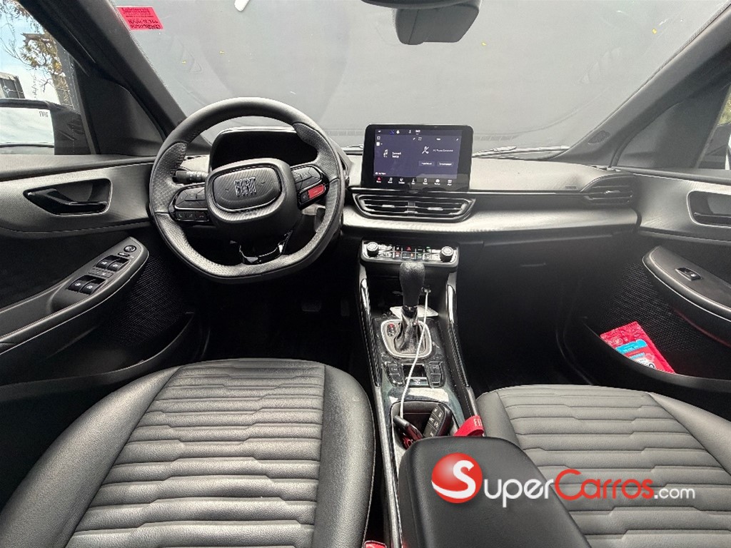 2023 Fiat Fastback Limited 270 — foto 5 / 8