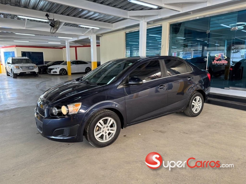 2016 Chevrolet Sonic LT — foto 3 / 10
