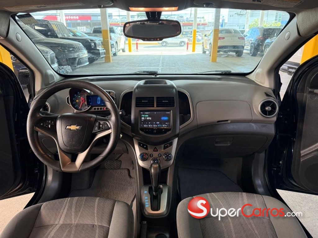 2016 Chevrolet Sonic LT — foto 10 / 10