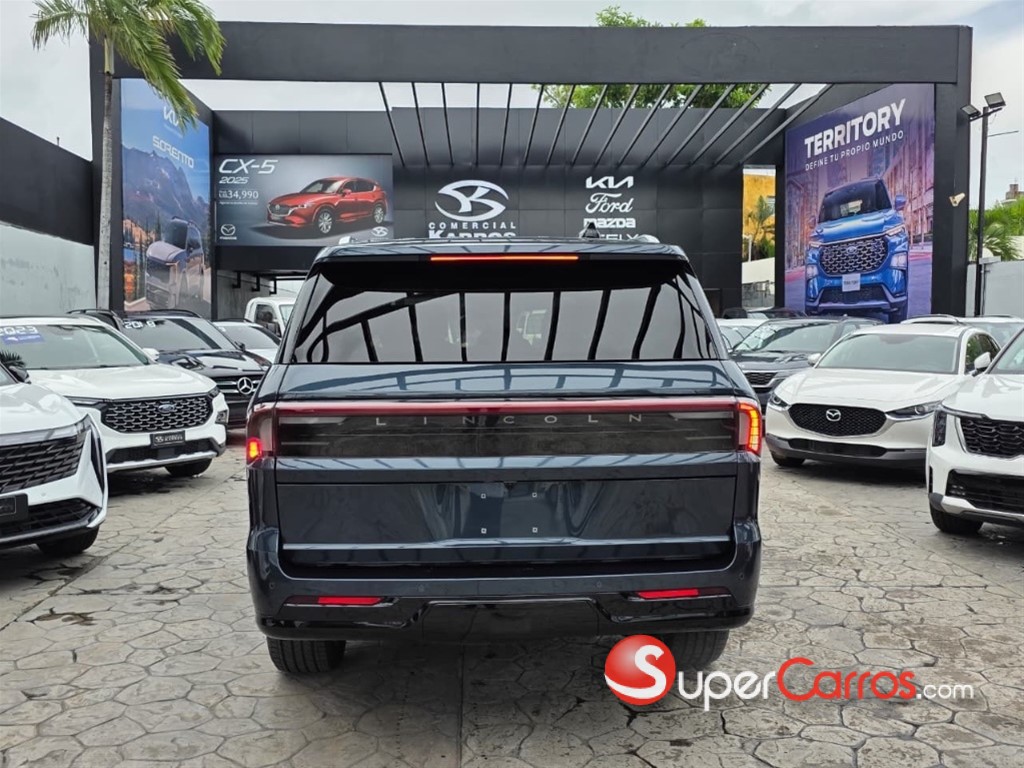 2026 Lincoln Navigator Reserve II — foto 5 / 12