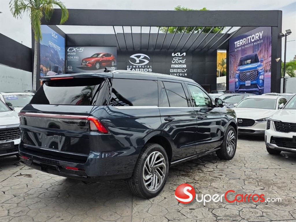 2026 Lincoln Navigator Reserve II — foto 6 / 12