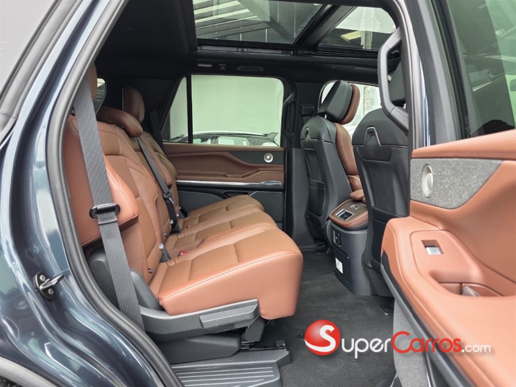 2026 Lincoln Navigator Reserve II — foto 11 / 12