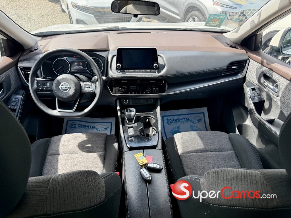 2021 Nissan Rogue SV — foto 7 / 10