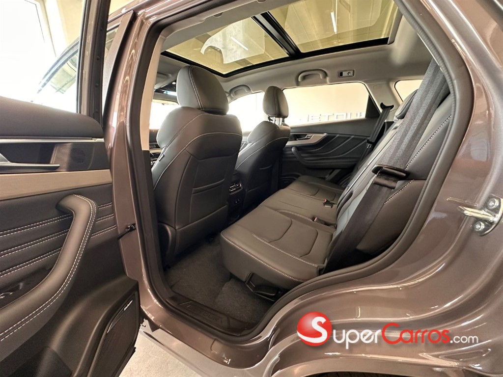 2027 Jetour X70 FL — foto 6 / 10