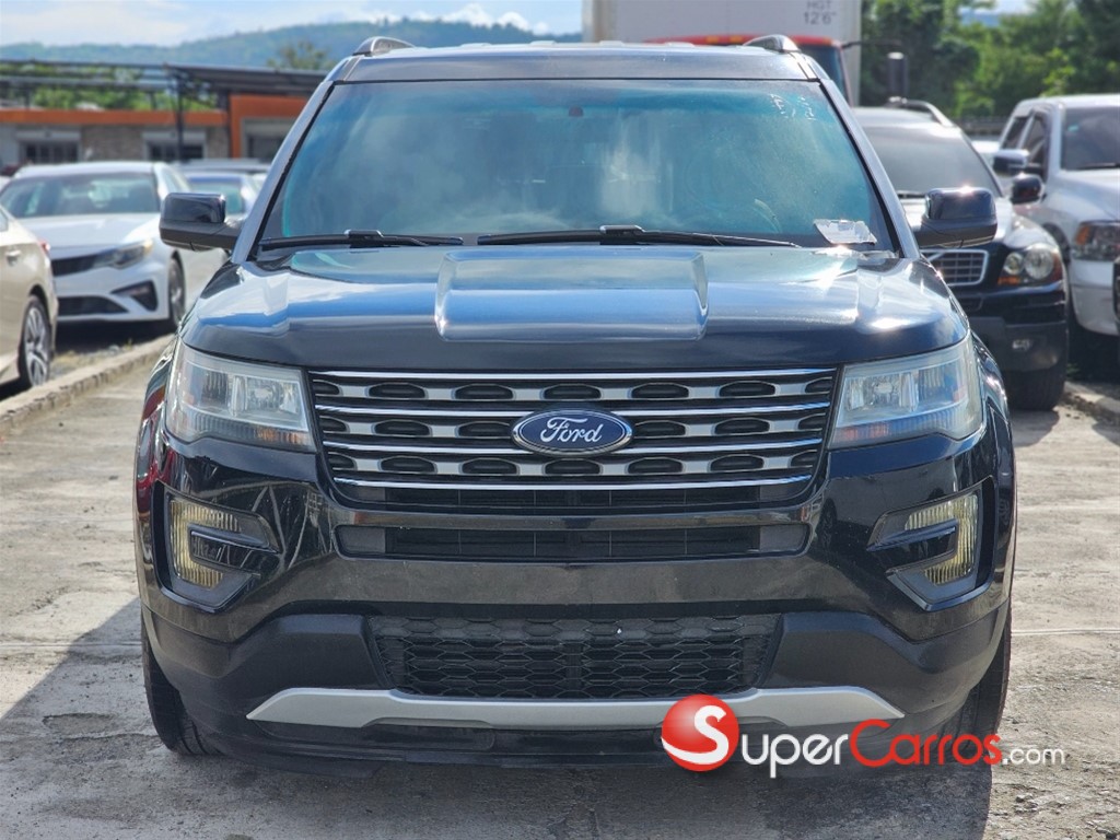 2017 Ford Explorer XLT — foto 4 / 12