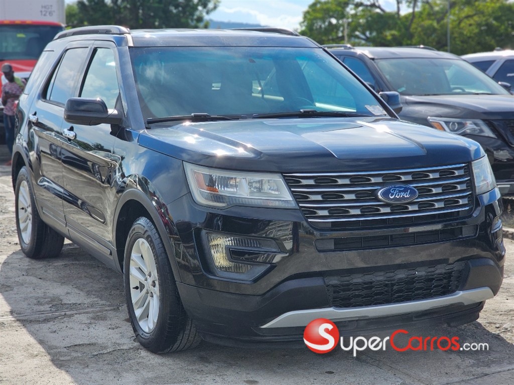 2017 Ford Explorer XLT — foto 6 / 12