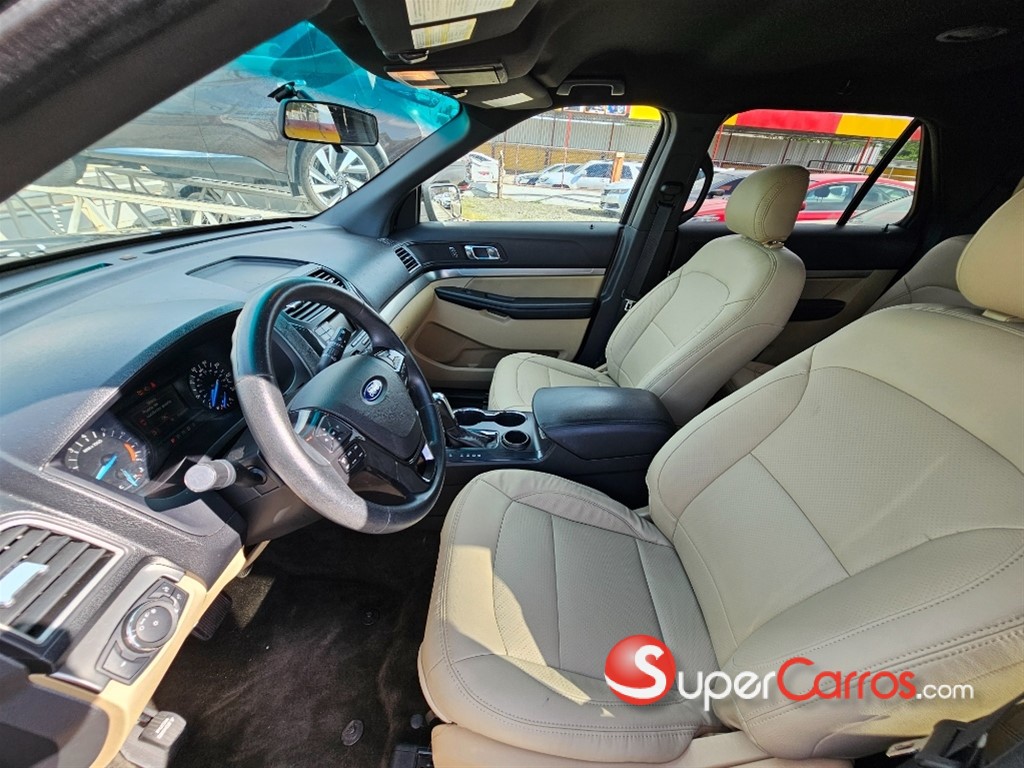 2017 Ford Explorer XLT — foto 7 / 12