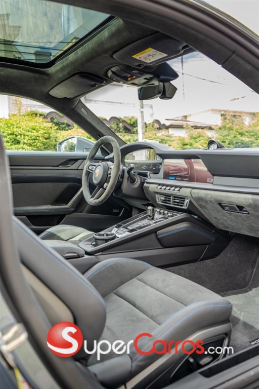 2025 Porsche 911 Carrera GTS — foto 2 / 11