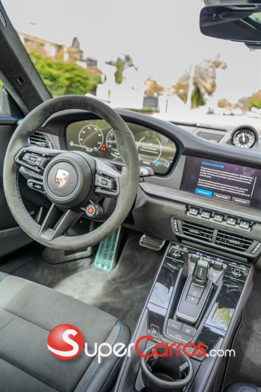2025 Porsche 911 Carrera GTS — foto 6 / 11