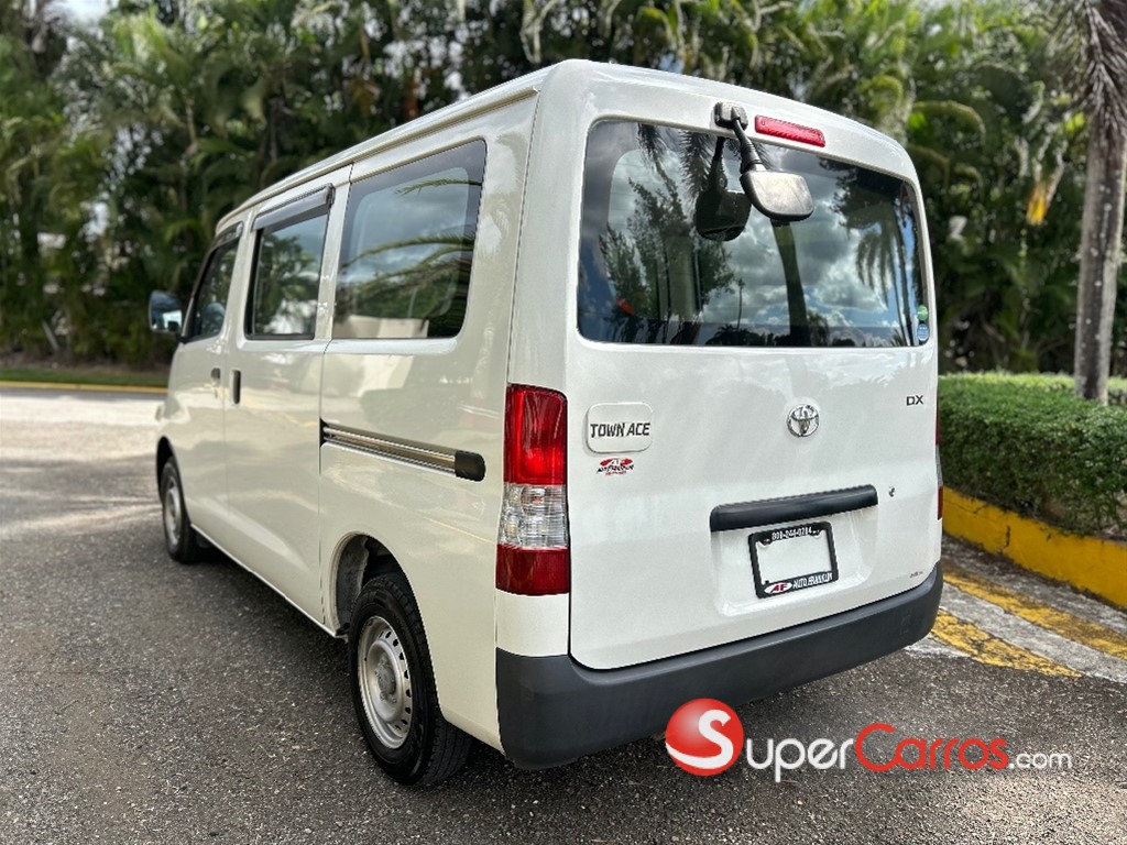 2019 Toyota Town-Ace — foto 5 / 9