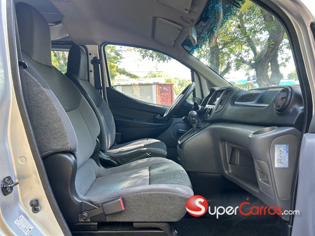 2020 Nissan NV 200 — foto 7 / 9