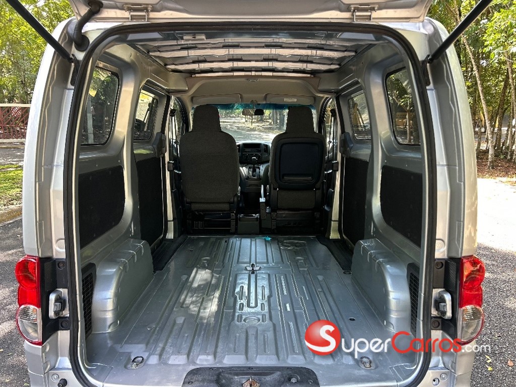 2020 Nissan NV 200 — foto 9 / 9