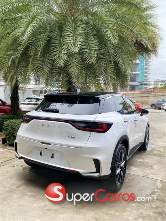2025 Lexus LBX ActiveFull — foto 4 / 7