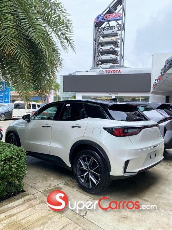 2025 Lexus LBX ActiveFull — foto 5 / 7