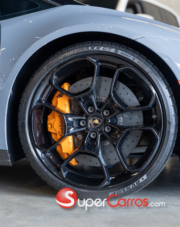 2016 Lamborghini Huracan Coupe — foto 8 / 12