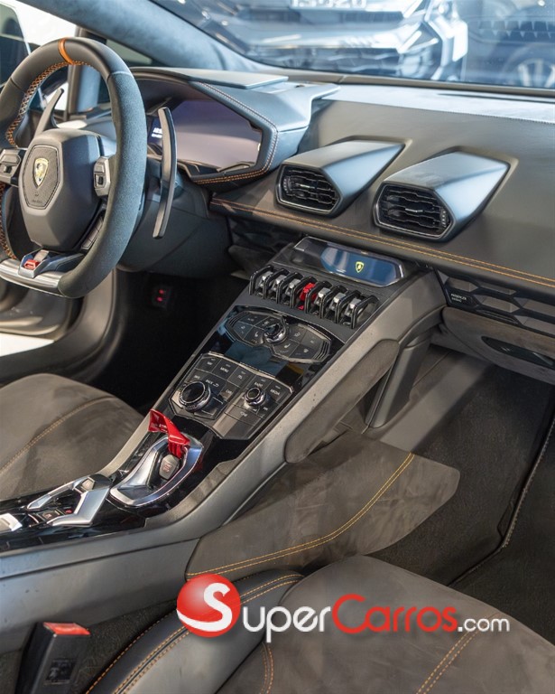 2016 Lamborghini Huracan Coupe — foto 10 / 12