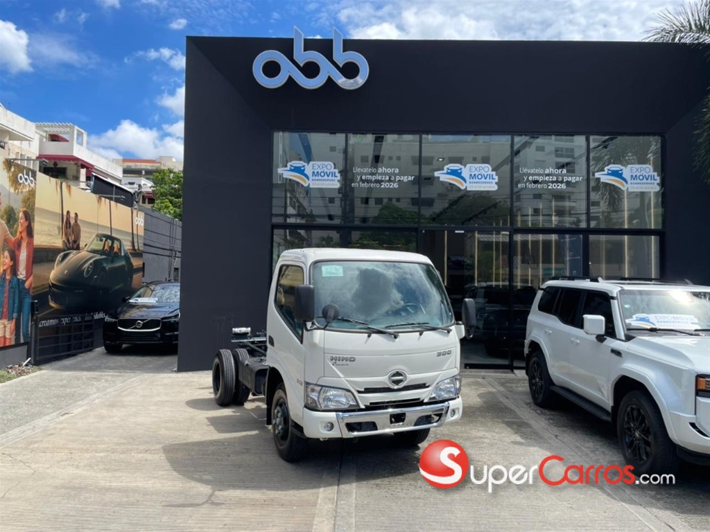 2025 Hino serie 300 XZU 600L — foto 2 / 9