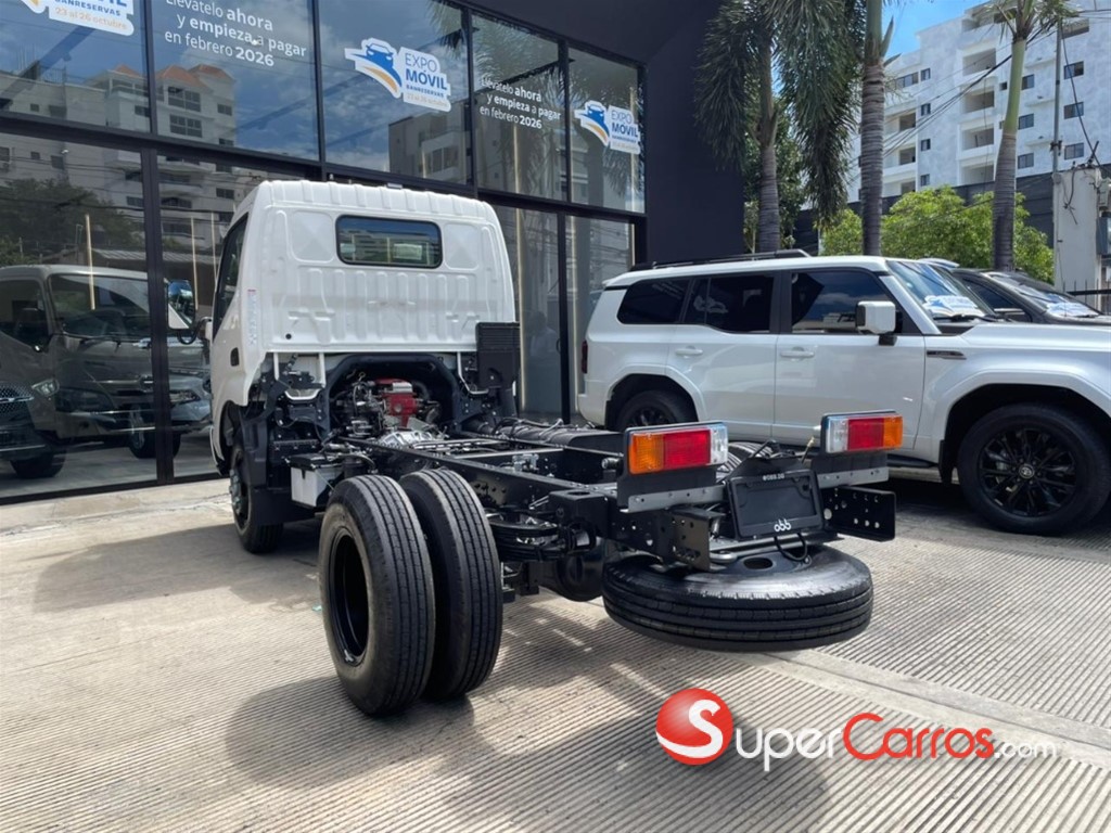 2025 Hino serie 300 XZU 600L — foto 9 / 9