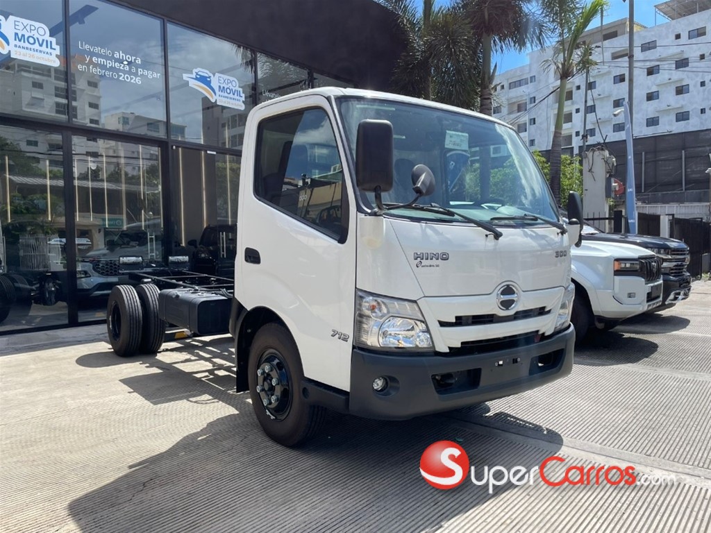2025 Hino serie 300 XZU 710L — foto 2 / 9