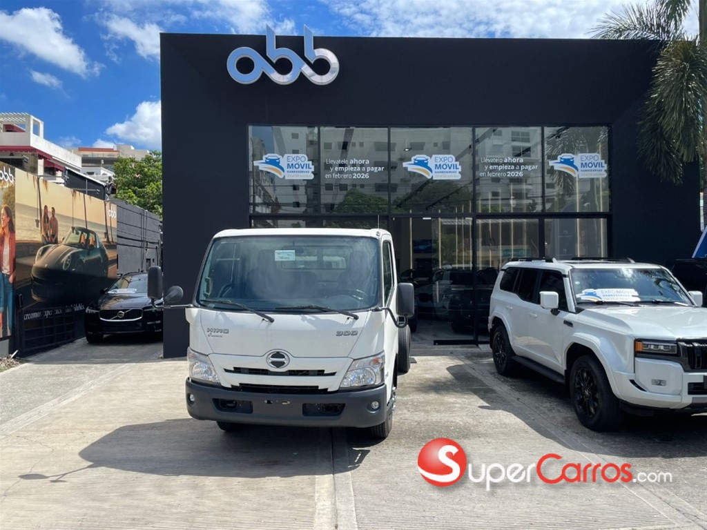 2025 Hino serie 300 XZU 710L — foto 3 / 9