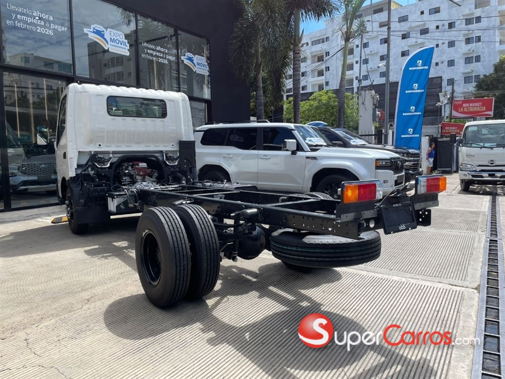 2025 Hino serie 300 XZU 710L — foto 9 / 9