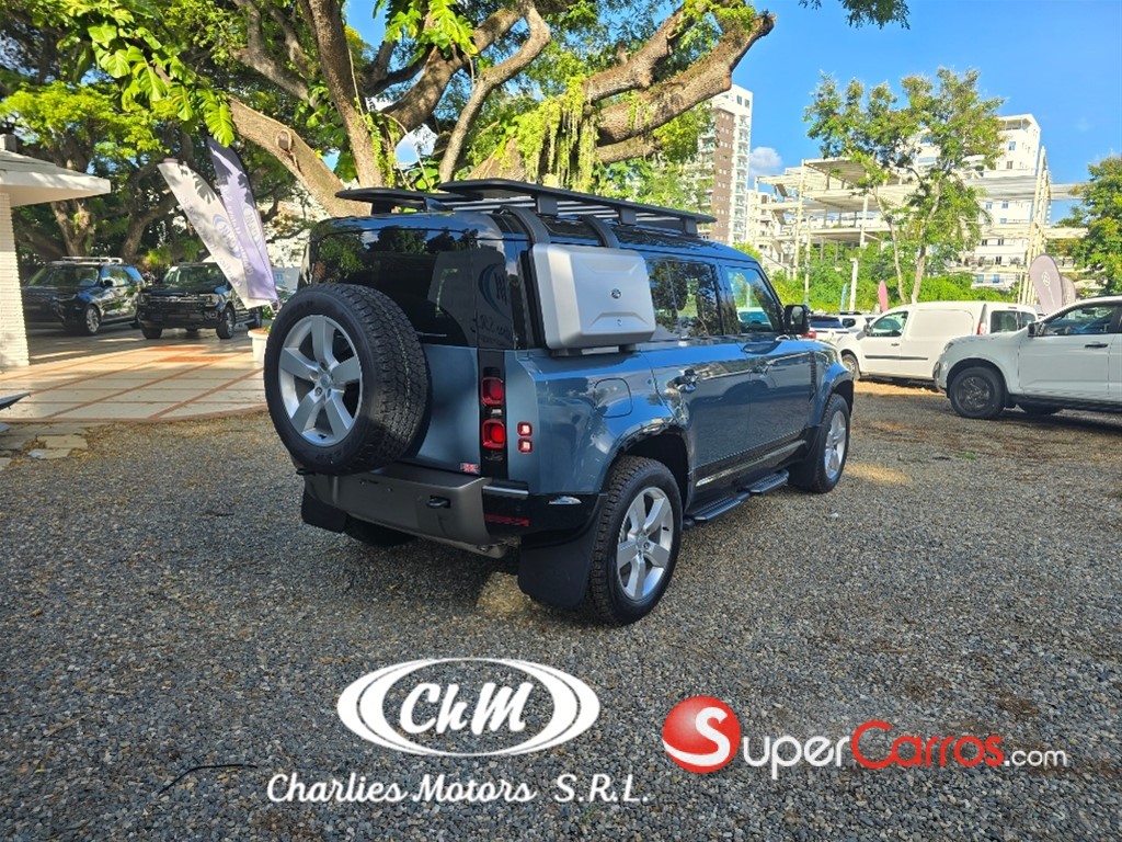 2025 Land Rover Defender 110 SE HYBRID — foto 3 / 12