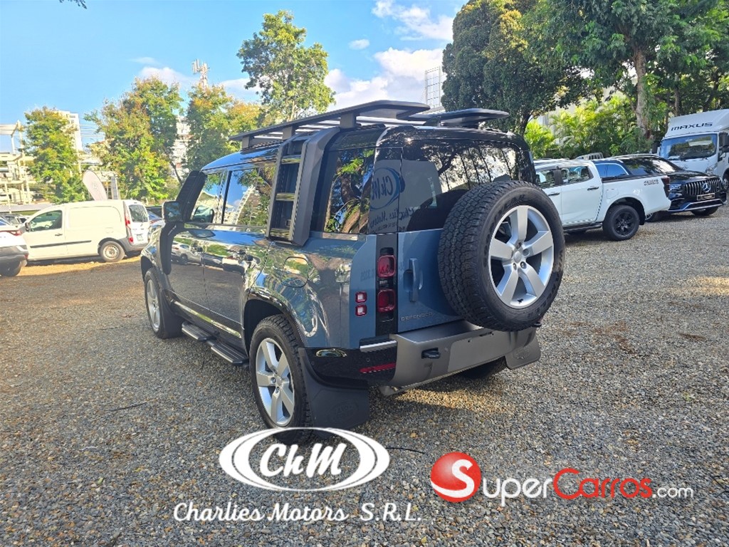 2025 Land Rover Defender 110 SE HYBRID — foto 4 / 12