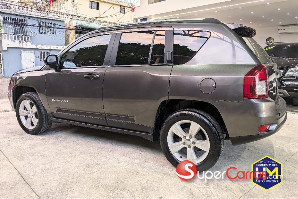 2017 Jeep Compass Latitude — foto 4 / 11
