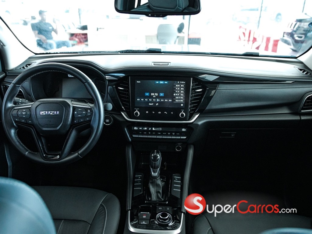 2026 Isuzu Mux — foto 3 / 10