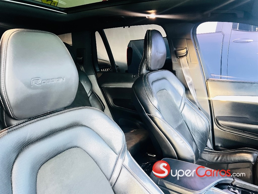 2019 Volvo XC90 R-design T5 — foto 11 / 12