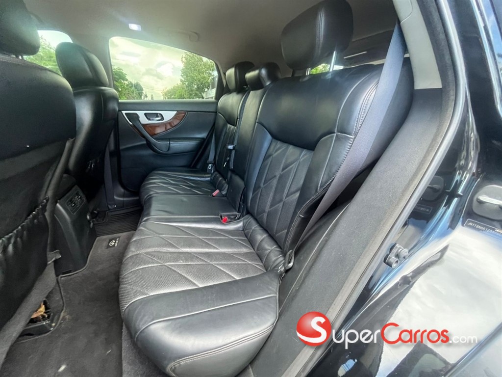 2013 Infiniti QX-70 — foto 8 / 11